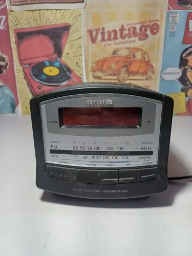 Rádio relógio alarme AIWA sem teste