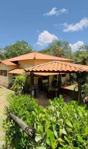 Sitio de 1000 m² em condominio Fechado