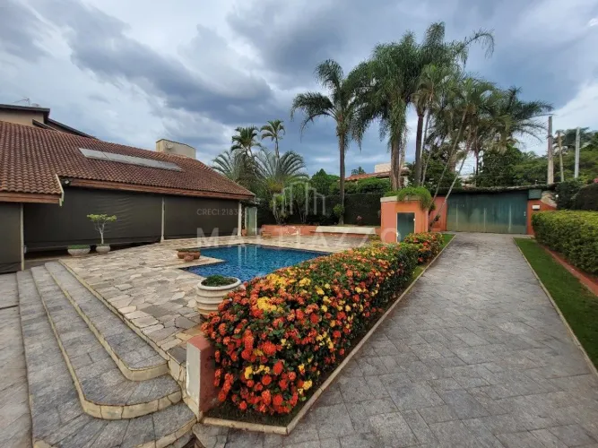 Casa em condomínio à venda com 4 suítes, no Parque São Bento em Limeira/SP.