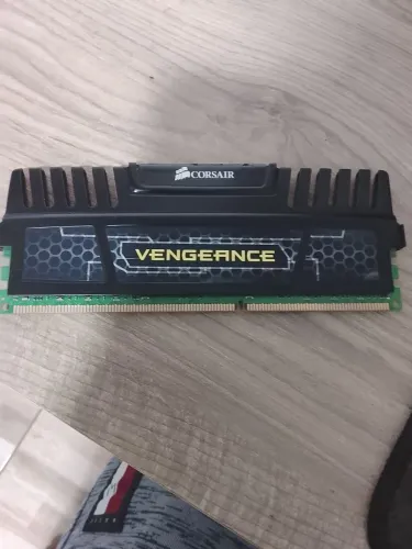 Memória 4gb ddr3 vengeance
