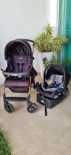 CarrinhoCarrinho Burigotto + Bebê Conforto + Base para Carro