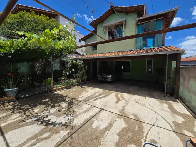 Casa à venda, 4 quartos, 1 suíte, 4 vagas, Canaã - Belo Horizonte/MG