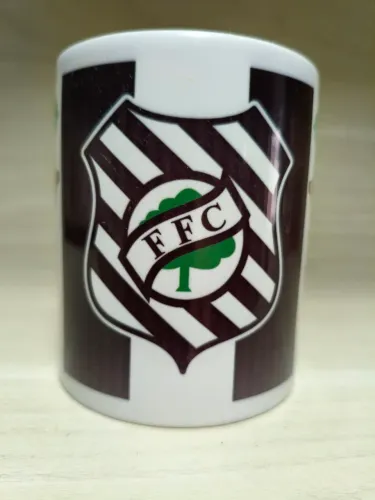 Caneca de Café em porcelana figueirense original exótica