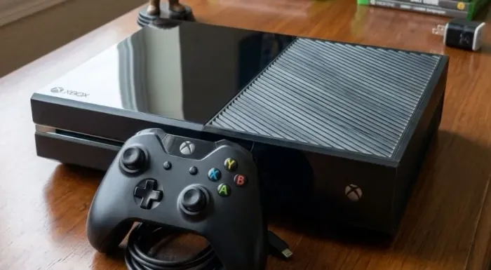 Xbox One (Fat) Preto + 1 Controle Original