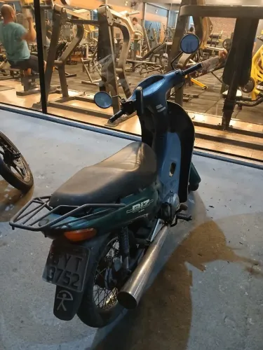 Honda biz RELIQUIA OPORTUNIDADE! Aceito troca carro com ar