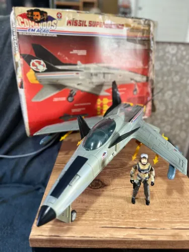 Avião X30 comandos em ação Gi Joe muito bonito com caixa e piloto !!!!!