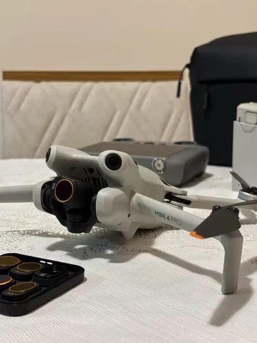 Drone DJI mini 4 PRO Fly More Plus