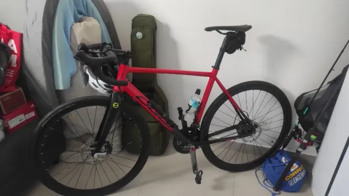Bike Speed Oggi Stimolla Disc (Pedivela Tiagra, acompanha sapatilha de speed)