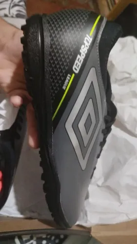 Vende-se chuteira Society da umbro