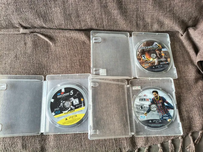 3 Jogos de ps3 originais sem capa.