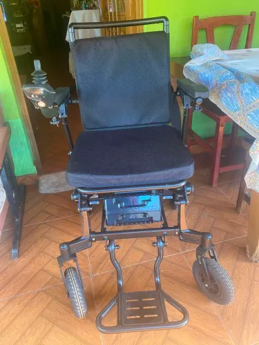 Cadeira elétrica Power Life com joystick