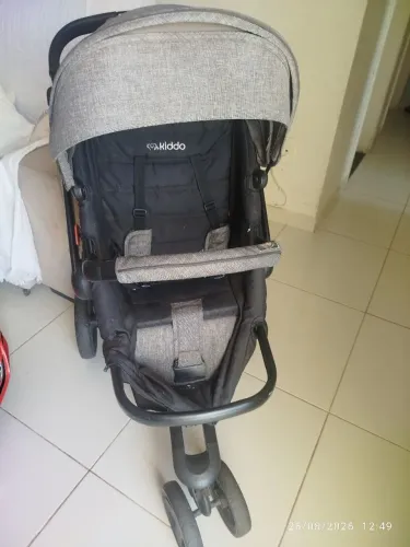 Carrinho de bebê e Moisés Novíssimo