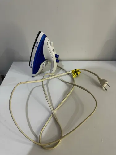 Mini ferro Mondial para viagem - bivolt