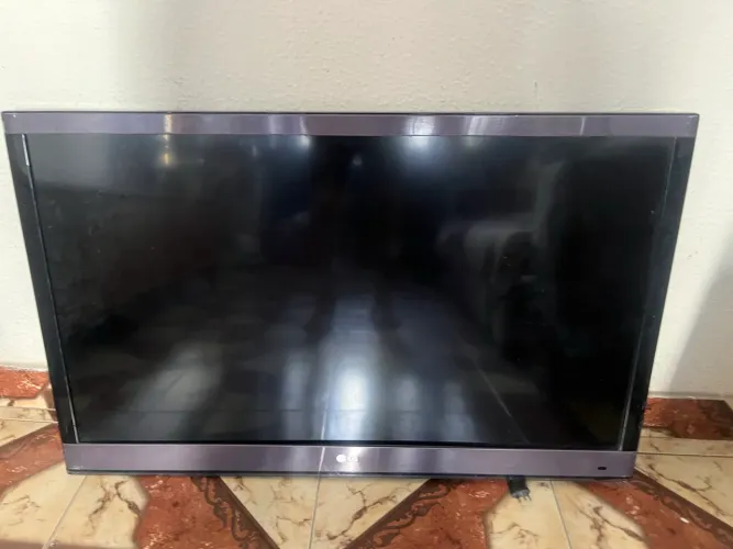 TV LG 42lw5700 c/defeito