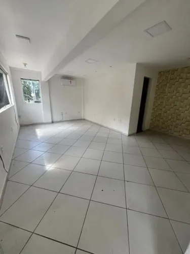 Valor de Super OPORTUNIDADE para ALUGUEL! Excelente SALA COMERCIAL com 40m² de área privat
