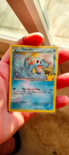 Carta pokémon Totodile 25 anos - Coleção McDonald's
