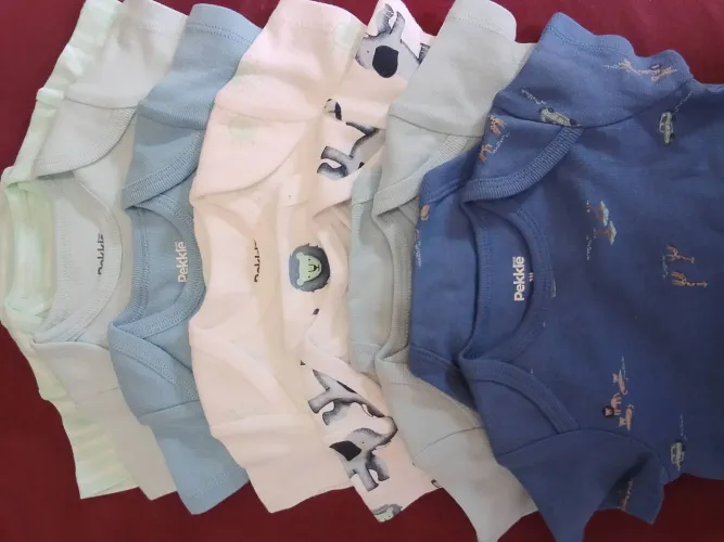 Roupas de bebê novas