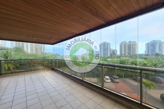 Golden Green 235 m2, sol da manhã em prédio exclusivo!