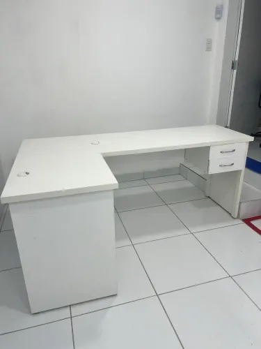 Estação de trabalho, mesa em L