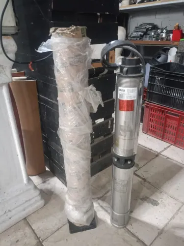 Bomba submersa novinha filé valo $1000 só ligar *71 ou zap