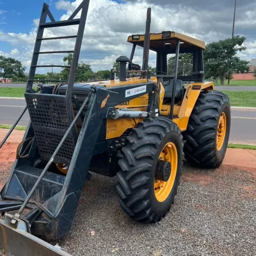 Trator Valtra 1780 Com Lâmina 