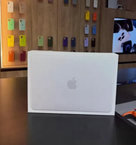 MACBOOK NEO 8/256 13 POL (NOVO) COR PRATA | LOJA FÍSICA| NO MENOR PREÇO