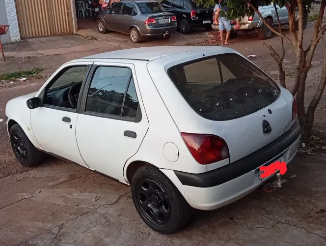 Ford Fiesta GL 1.0 5P 2000