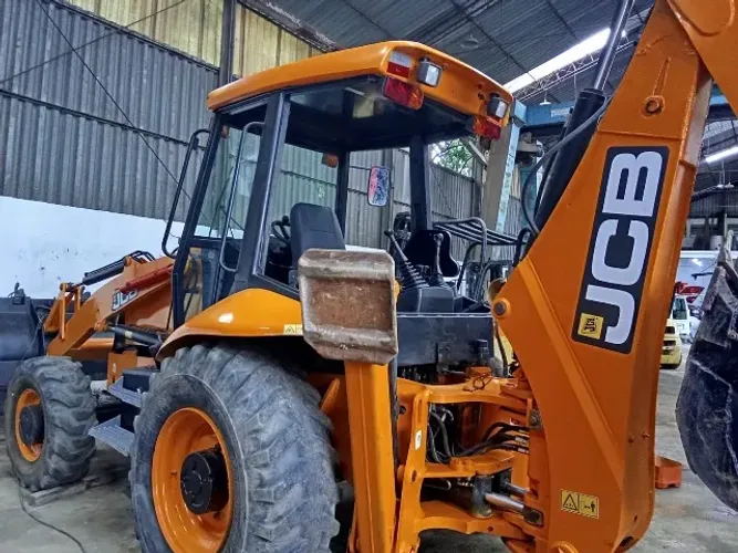 Retro escavadeira 4x4 JCB