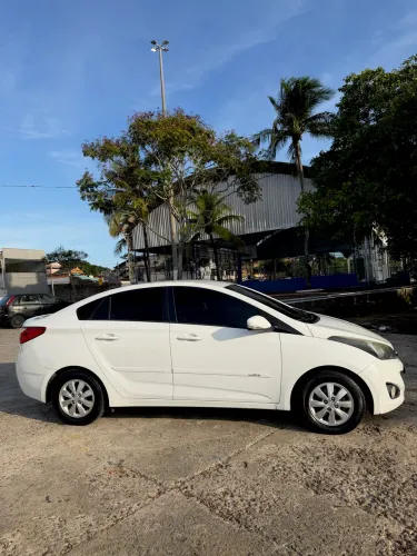 Hyundai HB20S C.style/c.plus1.6 Flex 16V Aut. 4P 2014