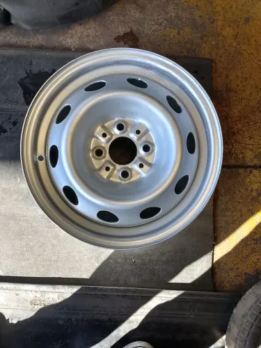 Roda de ferro Fiat aro 14