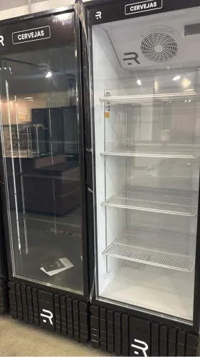 Cervejeira porta de vidro 570 lts