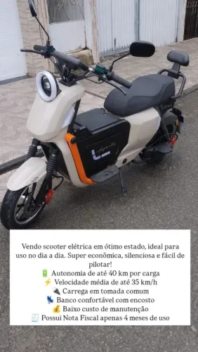 Moto semi-nova