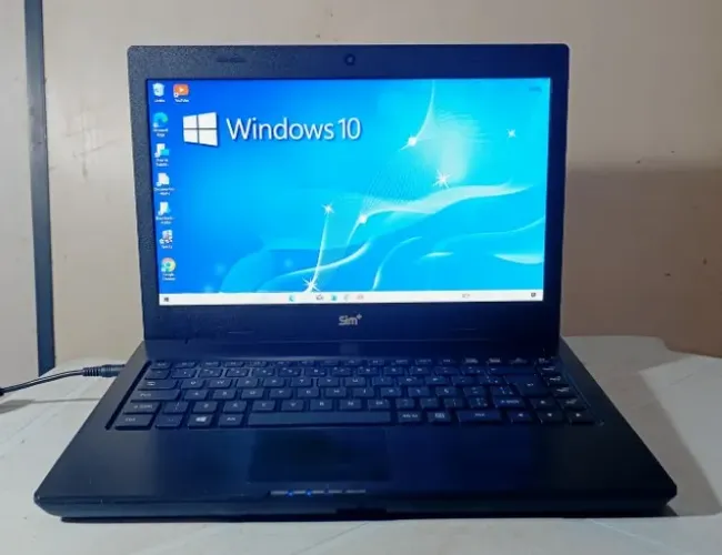 notebook ddr3 básico Celeron 8 gb hd 500 gb valor 390 reais só na tomada (Uberlândia)