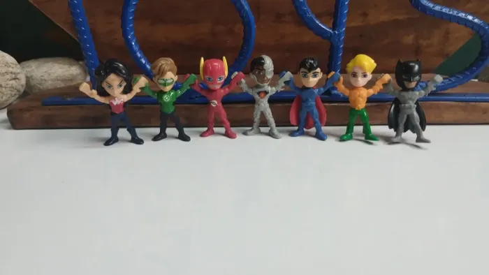 Kinder heróis unidade 