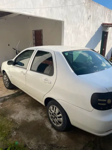 Fiat Siena HLX 1.8 MPI Flex 8V 4P 2007