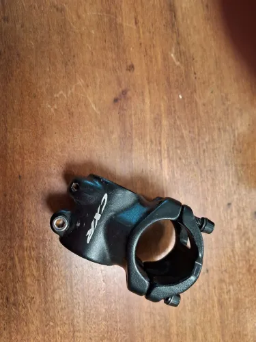 Mesa Shimano GRX 40mm 0° usada e em bom estado. Possui apenas marcas bormais de uso.Sem da