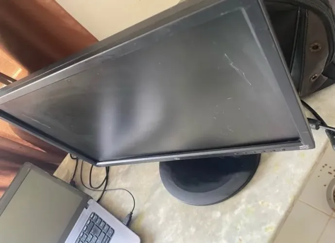 Monitor 20 polegadas