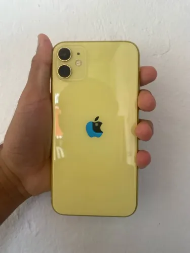 iPhone 11: 64gb, em excelente estado de uso, câmera de boa qualidade e bateria duradoura!