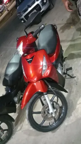 Vendo ou troco biz 125+ completa sem nada pra fazer.