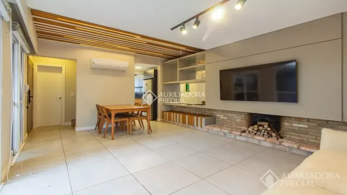 CASA Sobrado Condomínio 190 m2 com 3 quartos, 2 vagas garagem em Chácara das Pedras