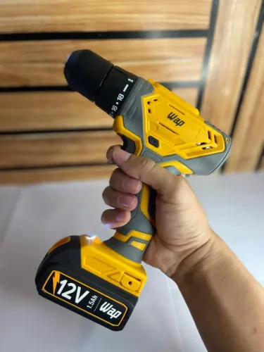 Parafusadeira e Furadeira À Bateria WAP WF 12k3.2 Com Maleta an8