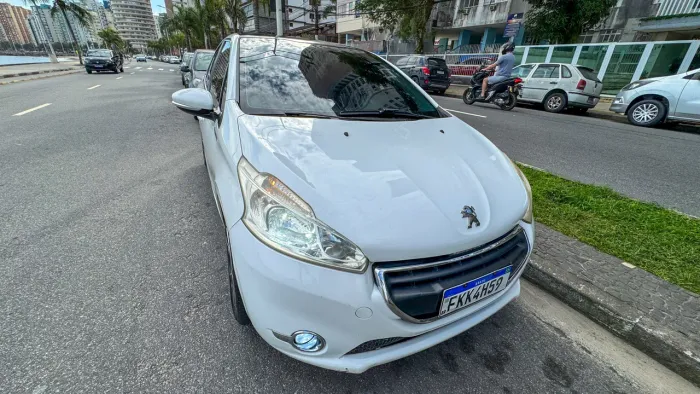 Peugeot 208 Active/active Pack 1.5 Flex 8V 5P 2014