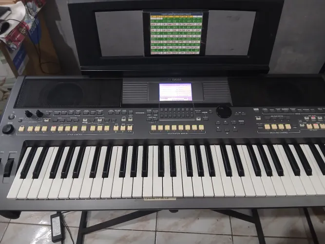 VENDO TECLADO PSR S670