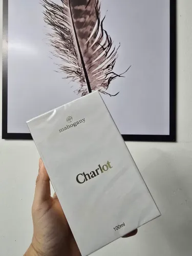 Perfume mahogany 
