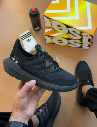 TÊNIS PRETO ULTRABOOST