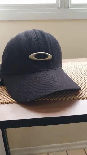 BONÉ OAKLEY