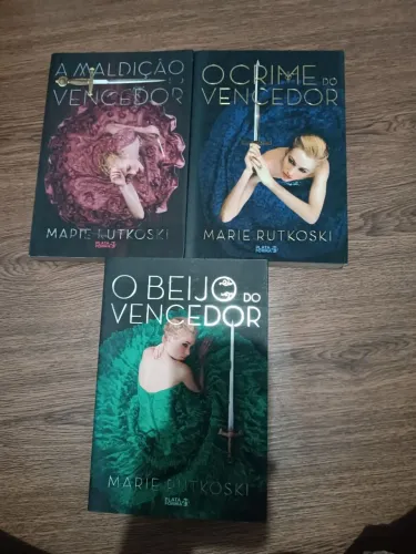 Trilogía A maldição do vencedor