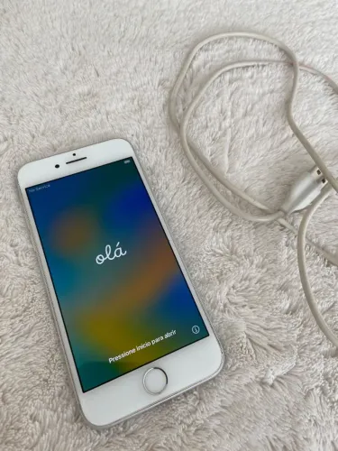 iPhone SE 8 - Branco/Prata + Cabo