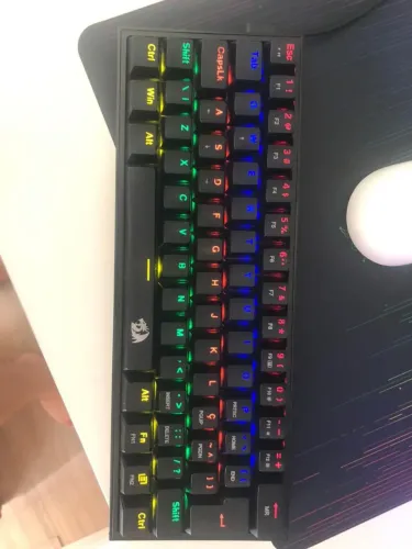 Teclado mecânico redragon fizz 60%