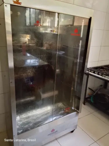 Máquina de frango assado 